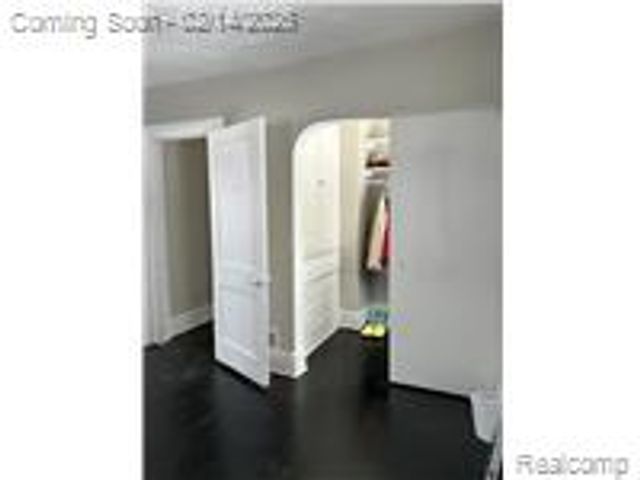 1651 N Chevrolet Avenue, Flint, MI 48504