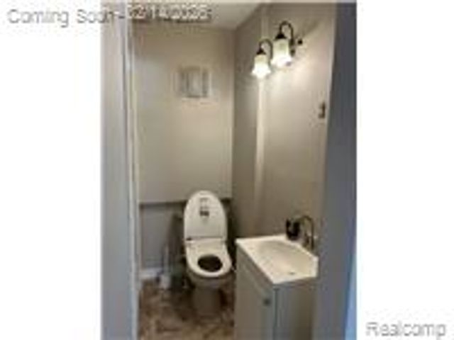 1651 N Chevrolet Avenue, Flint, MI 48504