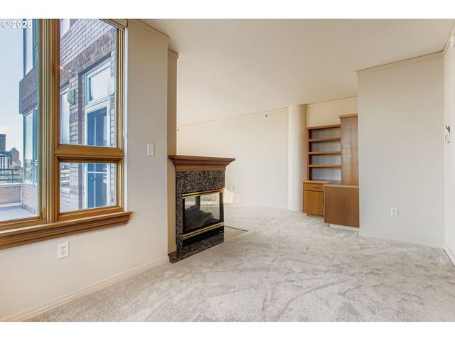 1132 Sw 19TH Ave 801, Portland, OR 97205