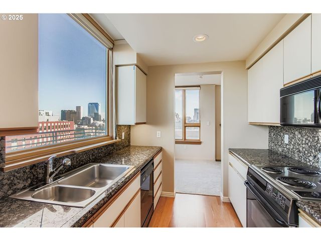 1132 Sw 19TH Ave 801, Portland, OR 97205