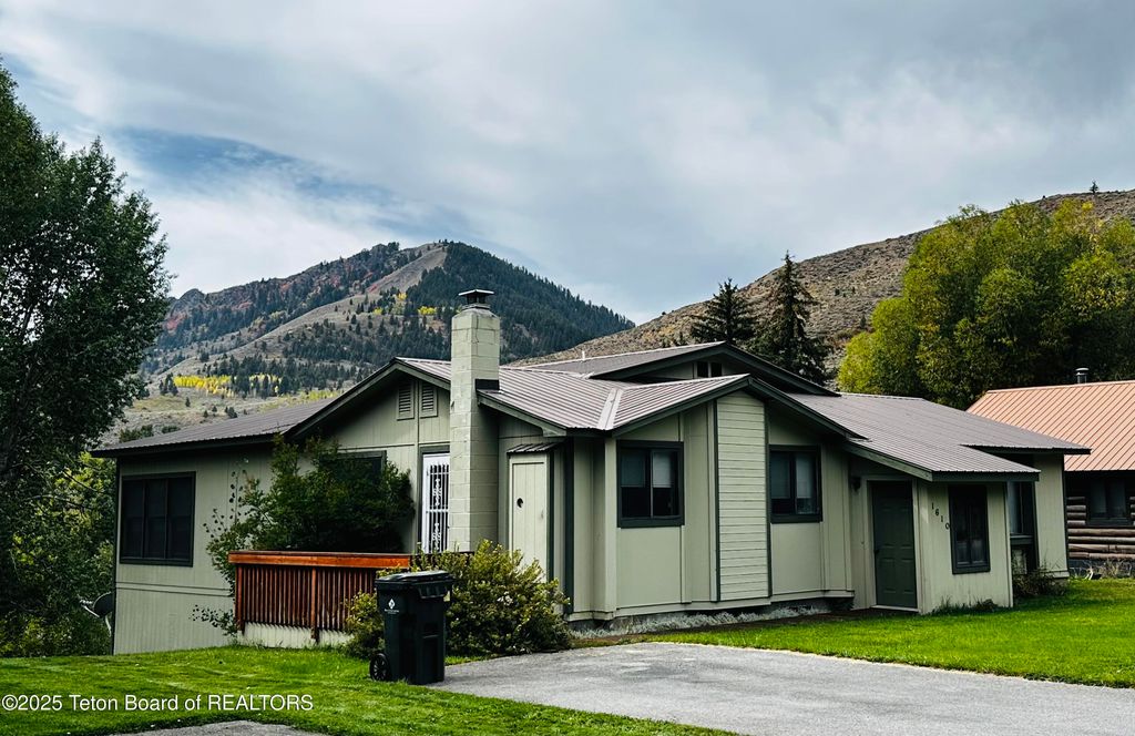 1610 E JW Drive, Jackson, WY 83001
