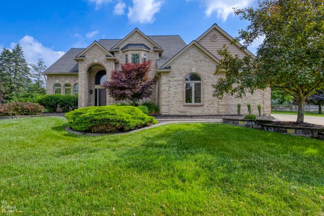 22297 Hazelton Ct Court, Novi, MI 48374