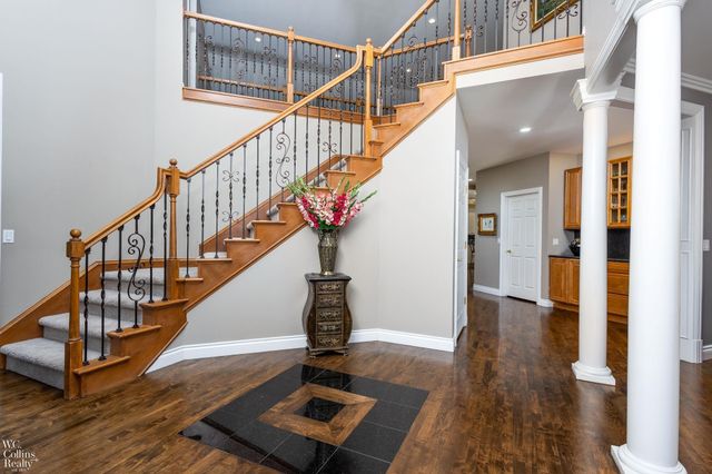 22297 Hazelton Ct Court, Novi, MI 48374