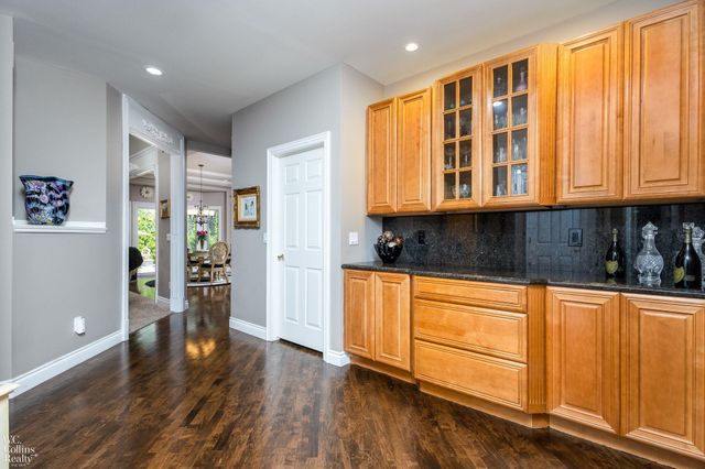 22297 Hazelton Ct Court, Novi, MI 48374