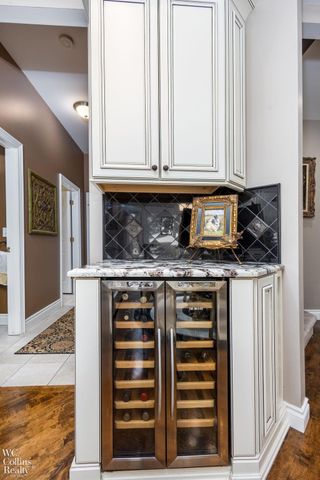 22297 Hazelton Ct Court, Novi, MI 48374