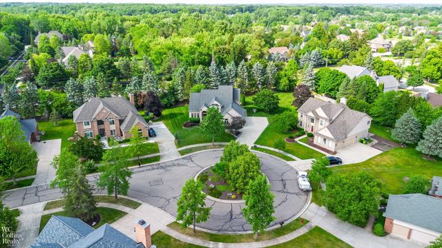 22297 Hazelton Ct Court, Novi, MI 48374