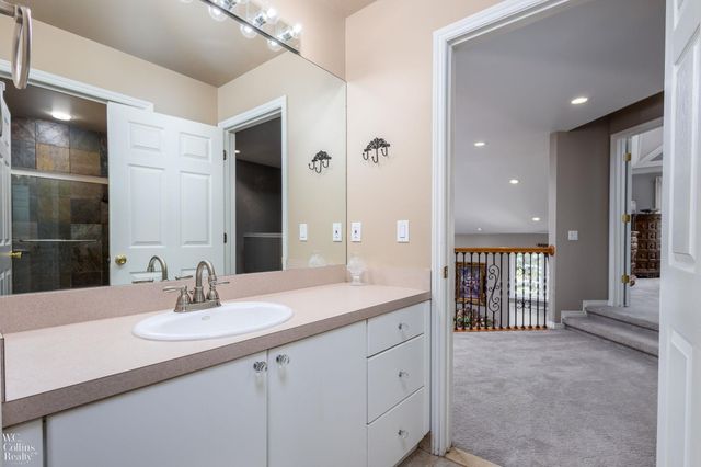 22297 Hazelton Ct Court, Novi, MI 48374
