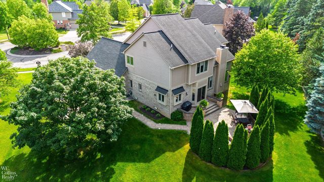 22297 Hazelton Ct Court, Novi, MI 48374