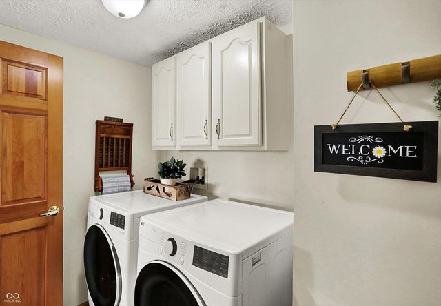 17736 Crown Pointe Court, Noblesville, IN 46062