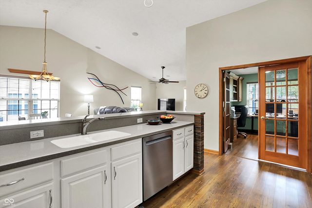 17736 Crown Pointe Court, Noblesville, IN 46062