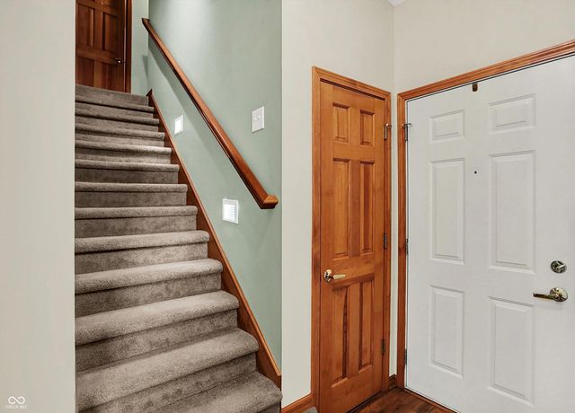 17736 Crown Pointe Court, Noblesville, IN 46062