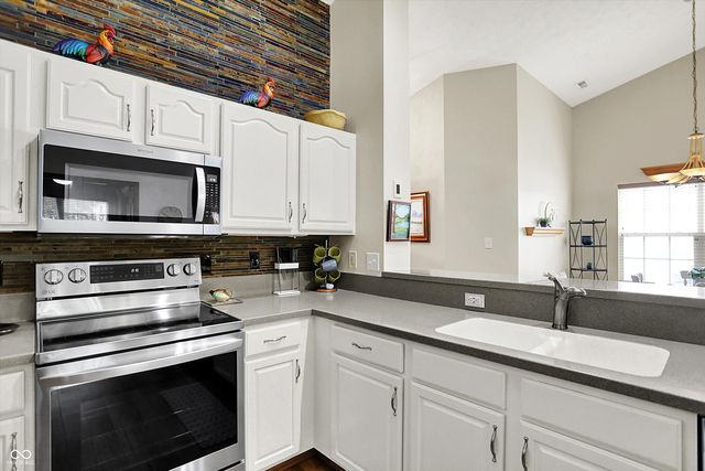 17736 Crown Pointe Court, Noblesville, IN 46062