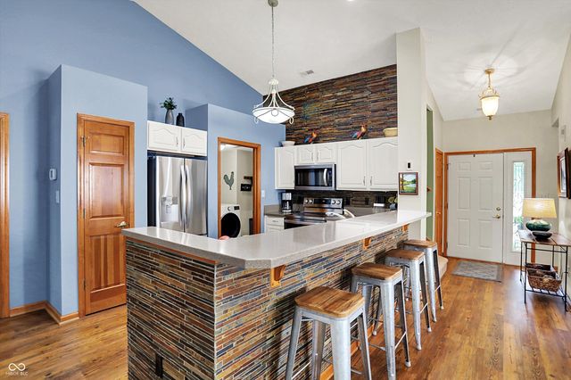 17736 Crown Pointe Court, Noblesville, IN 46062