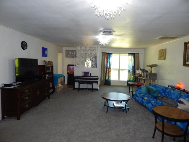 101 LANE DR., Gladewater, TX 75647