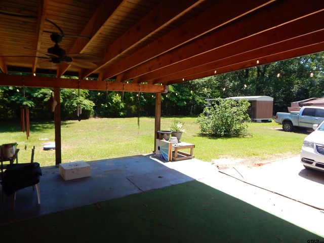101 LANE DR., Gladewater, TX 75647