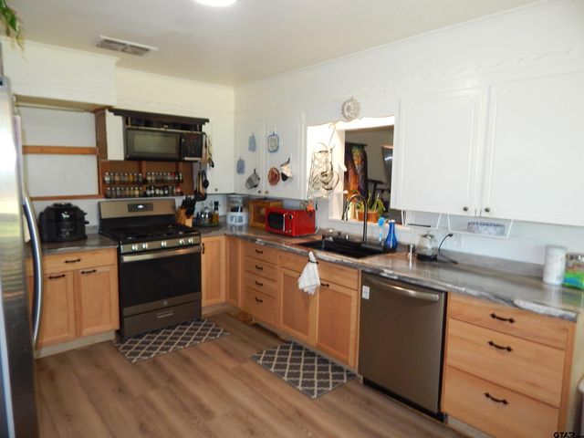 101 LANE DR., Gladewater, TX 75647