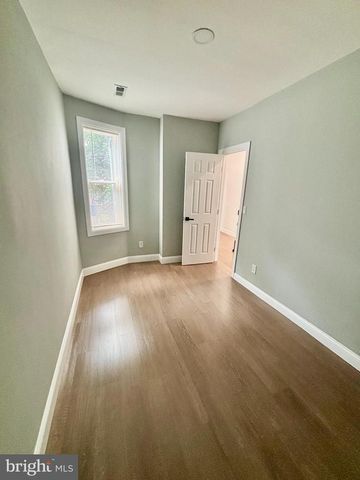 2070 E LIPPINCOTT ST, Philadelphia, PA 19134