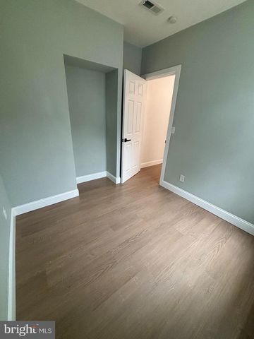 2070 E LIPPINCOTT ST, Philadelphia, PA 19134