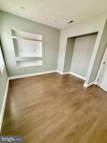 2070 E LIPPINCOTT ST, Philadelphia, PA 19134