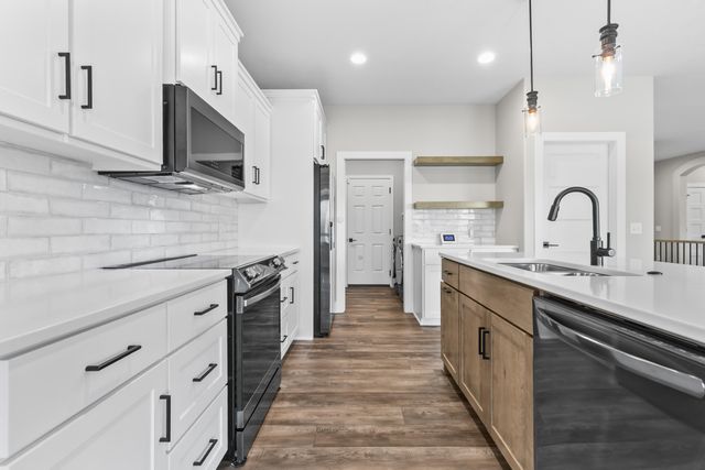 1524 ABERCORN Drive, Council Bluffs, IA 51503
