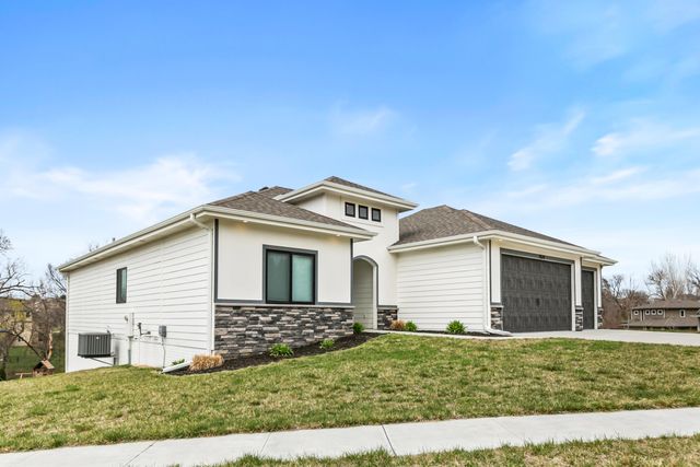 1524 ABERCORN Drive, Council Bluffs, IA 51503