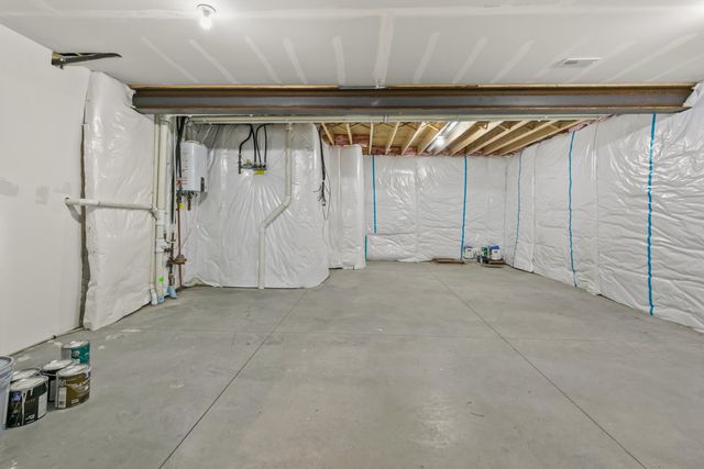 1524 ABERCORN Drive, Council Bluffs, IA 51503