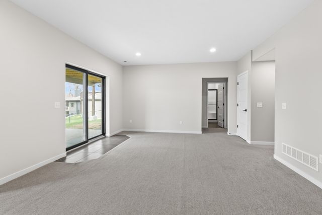 1524 ABERCORN Drive, Council Bluffs, IA 51503