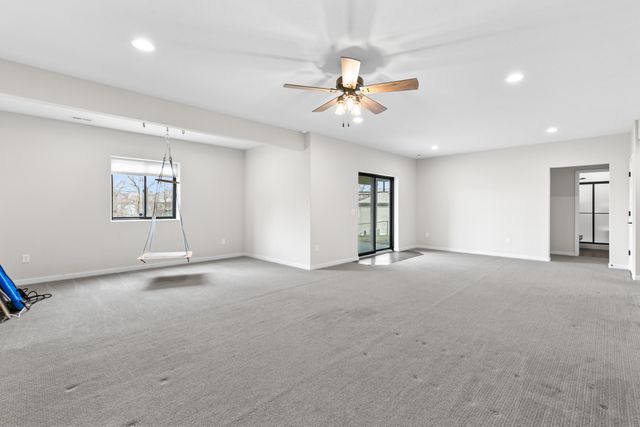 1524 ABERCORN Drive, Council Bluffs, IA 51503