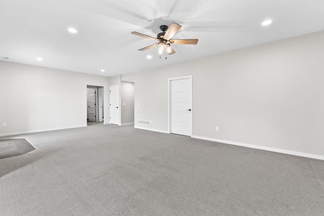 1524 ABERCORN Drive, Council Bluffs, IA 51503