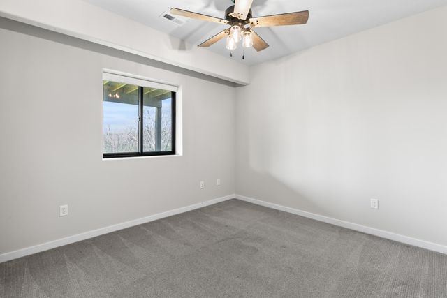 1524 ABERCORN Drive, Council Bluffs, IA 51503