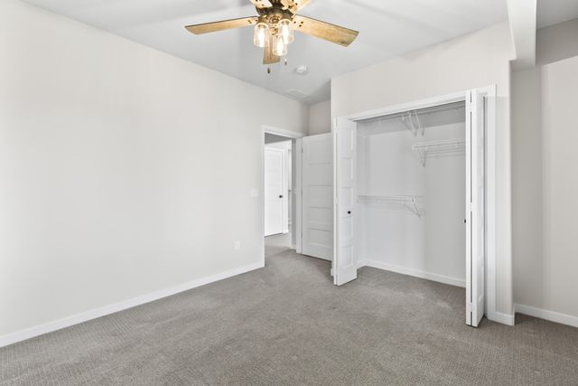 1524 ABERCORN Drive, Council Bluffs, IA 51503