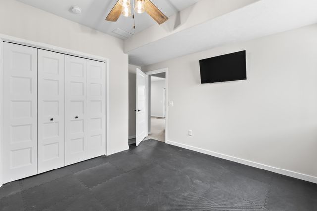 1524 ABERCORN Drive, Council Bluffs, IA 51503
