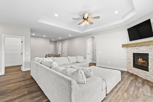 1524 ABERCORN Drive, Council Bluffs, IA 51503