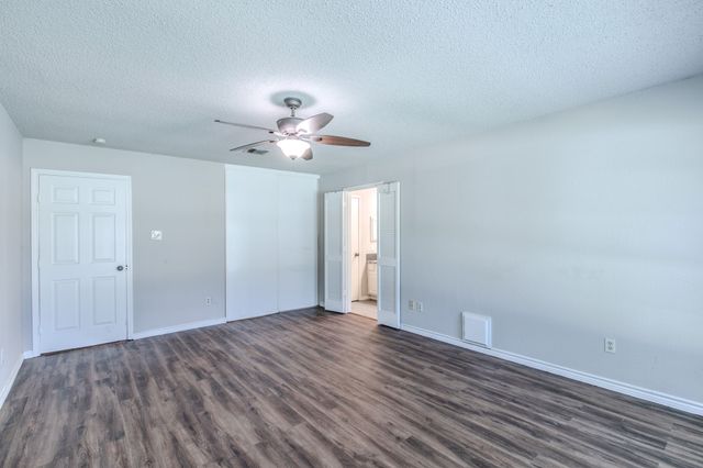 2759 Wentworth Drive, Grand Prairie, TX 75052