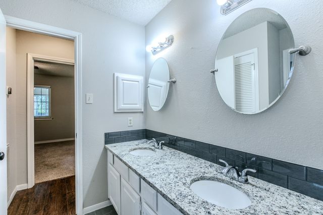 2759 Wentworth Drive, Grand Prairie, TX 75052