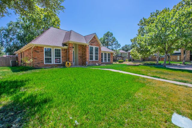 2759 Wentworth Drive, Grand Prairie, TX 75052