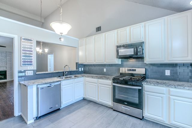 2759 Wentworth Drive, Grand Prairie, TX 75052