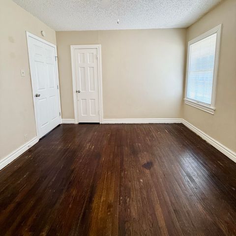 2422 30th Street, Lubbock, TX 79411