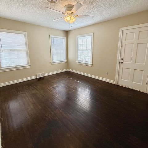 2422 30th Street, Lubbock, TX 79411