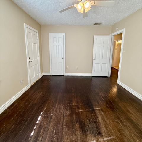 2422 30th Street, Lubbock, TX 79411