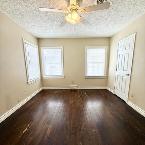 2422 30th Street, Lubbock, TX 79411