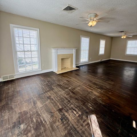 2422 30th Street, Lubbock, TX 79411