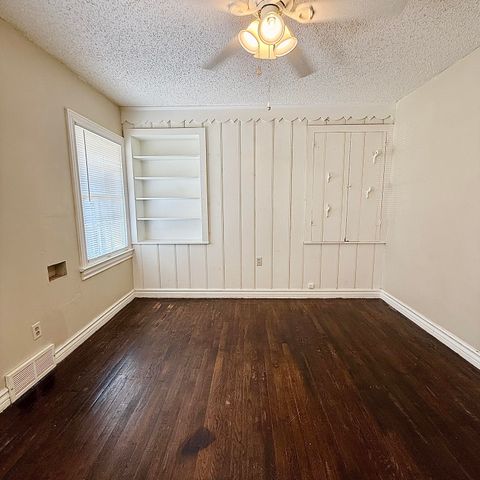 2422 30th Street, Lubbock, TX 79411