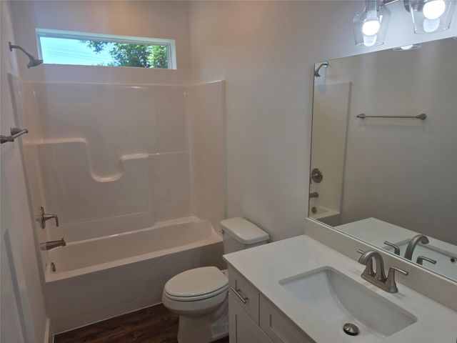 1220 Grove Street, Houston, TX 77020