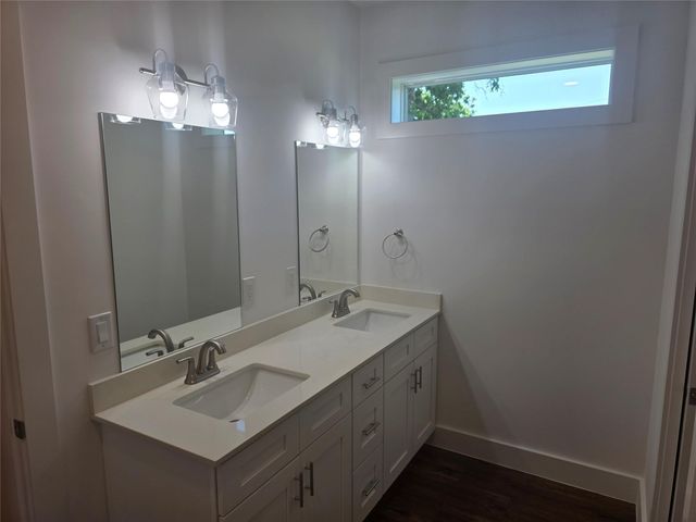 1220 Grove Street, Houston, TX 77020