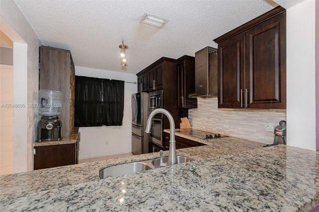 11733 NW 11th St, Pembroke Pines, FL 33026