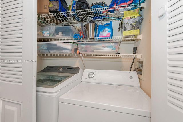 11733 NW 11th St, Pembroke Pines, FL 33026