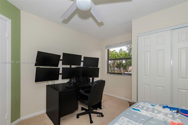 11733 NW 11th St, Pembroke Pines, FL 33026