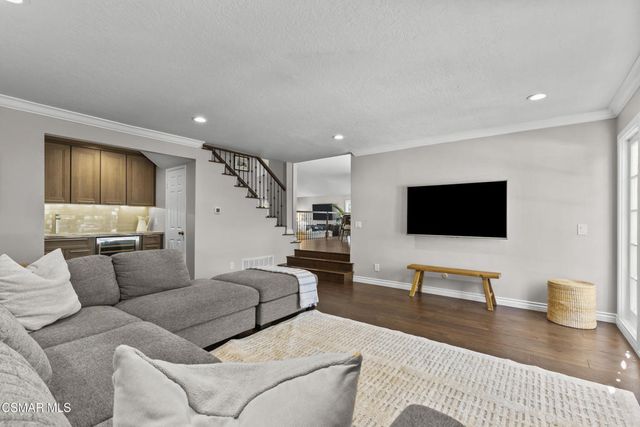 29100 Oakpath Drive, Agoura Hills, CA 91301