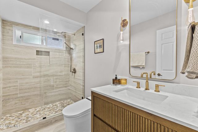 29100 Oakpath Drive, Agoura Hills, CA 91301